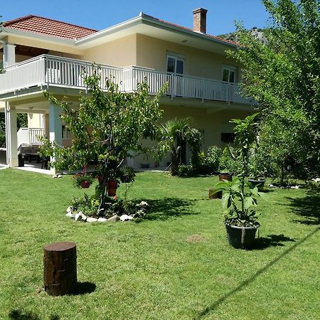 Riverside Guesthouse Pocitelj Bagian luar foto