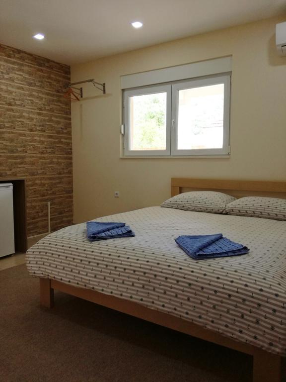 Riverside Guesthouse Pocitelj Bagian luar foto