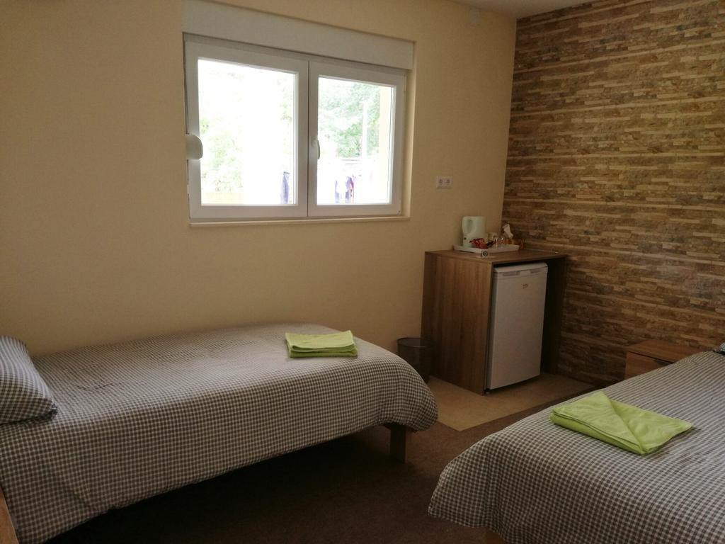 Riverside Guesthouse Pocitelj Bagian luar foto