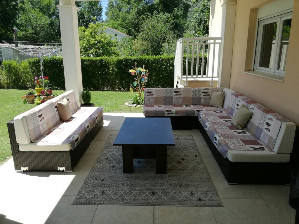 Riverside Guesthouse Pocitelj Bagian luar foto