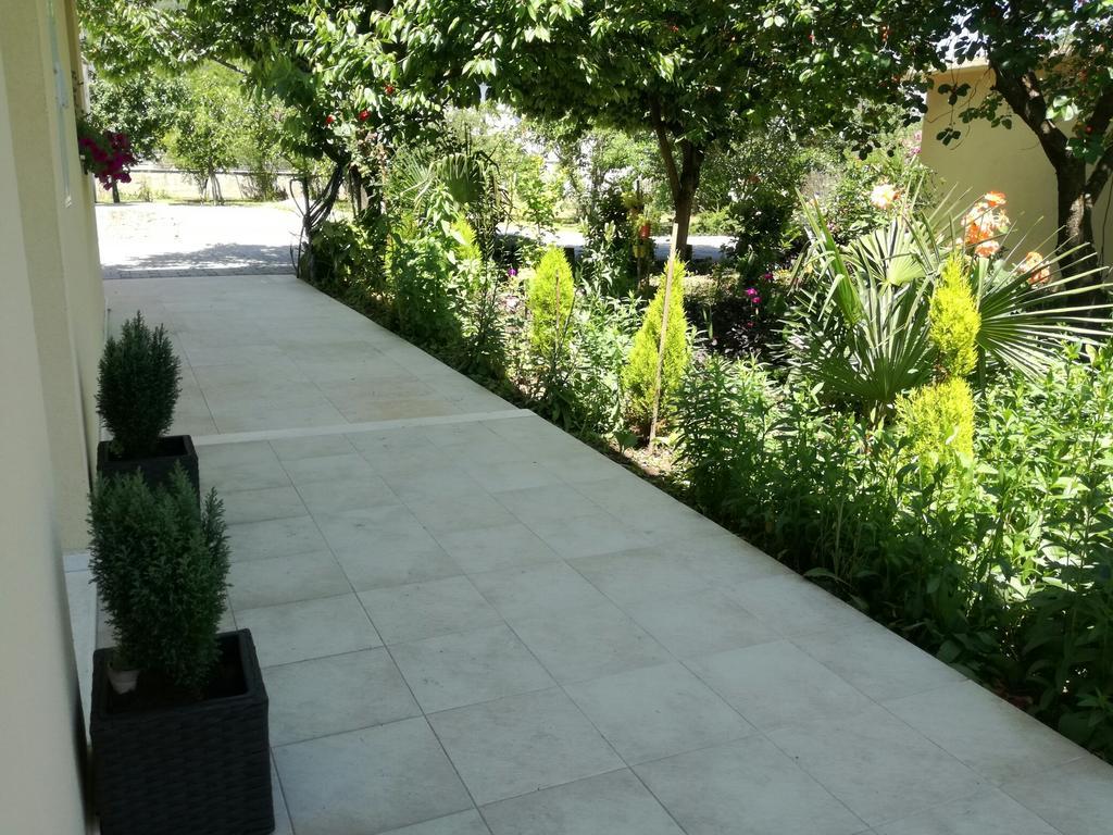 Riverside Guesthouse Pocitelj Bagian luar foto