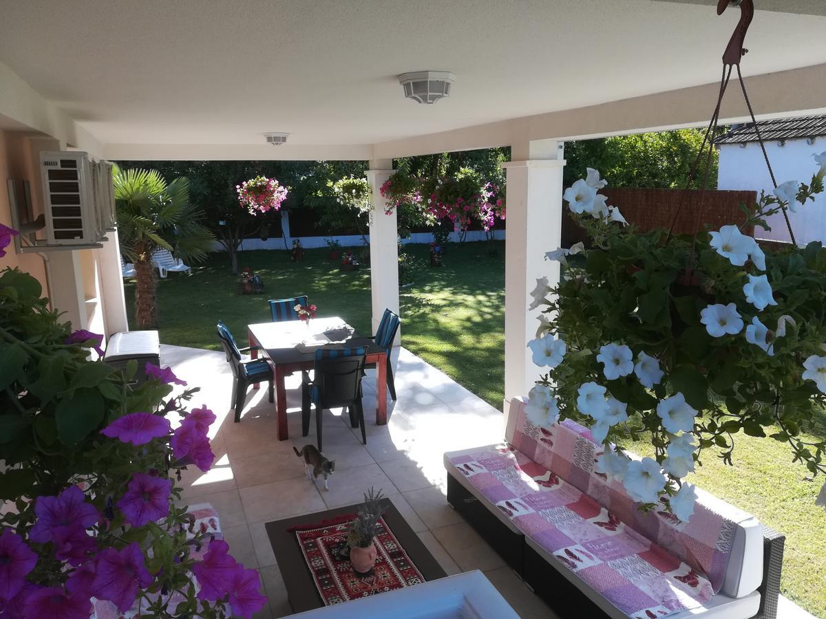 Riverside Guesthouse Pocitelj Bagian luar foto